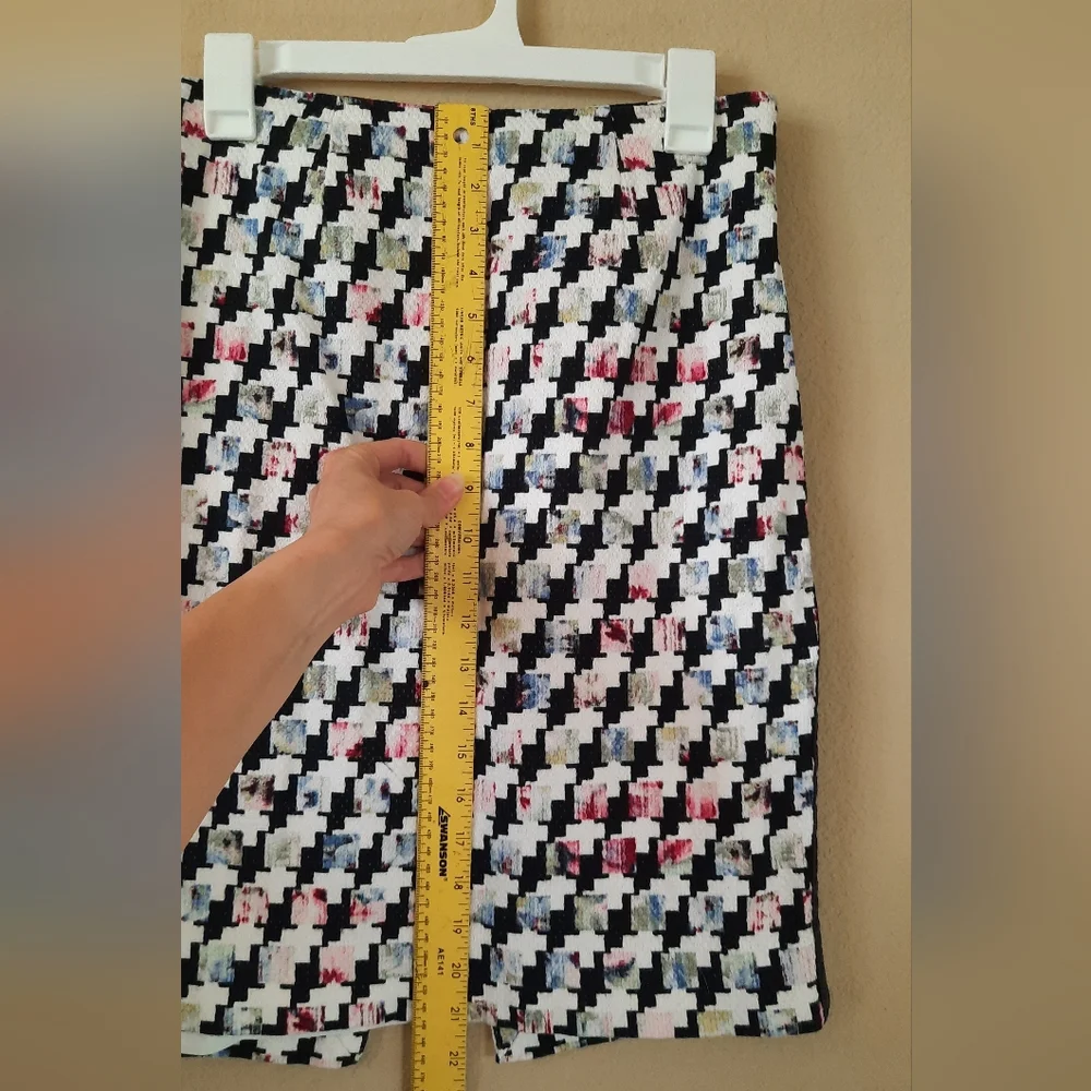 WHBM Houndstooth Floral Pencil Skirt